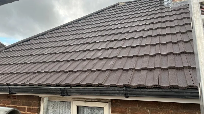 Bungalow reroof by a roofer in our network