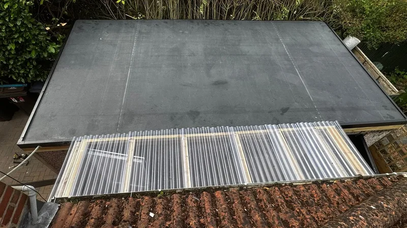 EPDM flat roof extension by a roofer in our network